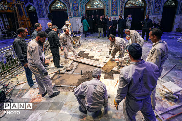 آماده سازی قبر مطهر رهبر شهید انقلاب
