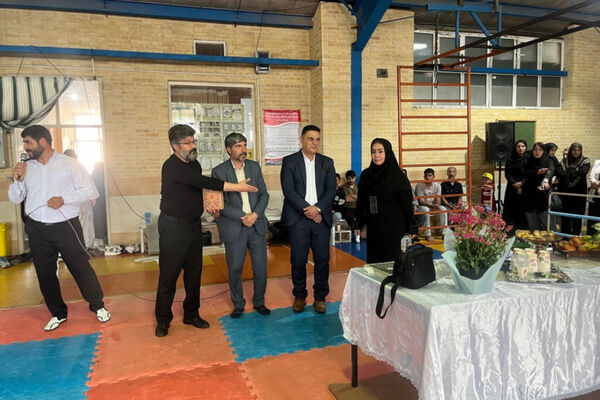 تجلیل از خیرخانه تکواندو آباده و اهدا مدال به تکواندوکاران مسابقات استانی