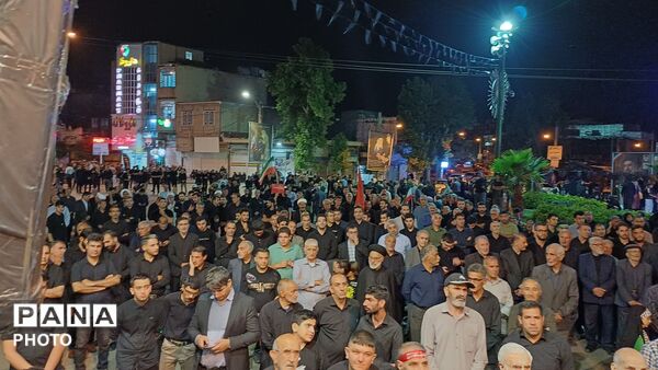 تجدید بیعت مردم کوهدشت با آرمان‌های حسینی در میدان امام خمینی (ره)