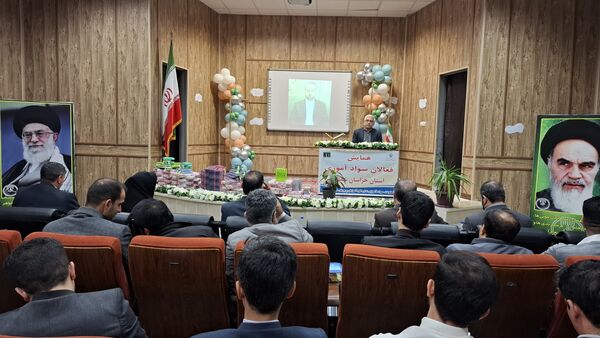 برگزاری همایش تجلیل از فعالان حوزه سوادآموزی در فاروج 