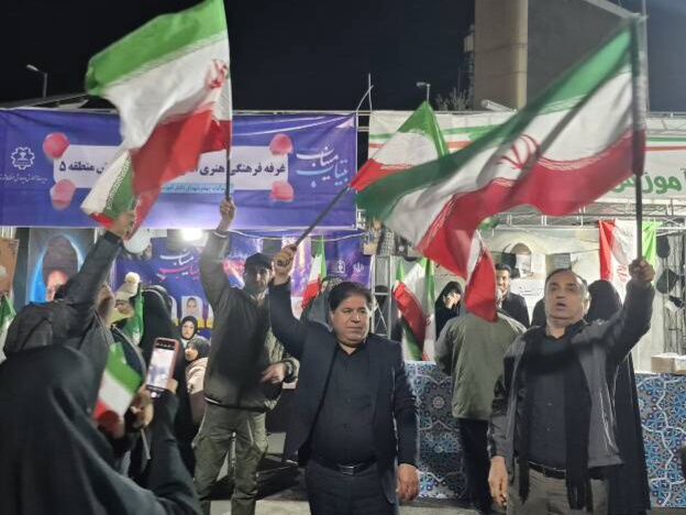 میدان صادقیه صحنه نمایش اقتدار مردمی در محکومیت ظلم اسرائیل و آمریکا