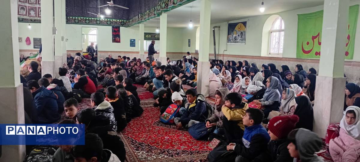 یادواره شهدای روستای کمک سفلی با حضور خانواده‌های شهدا و مسئولان