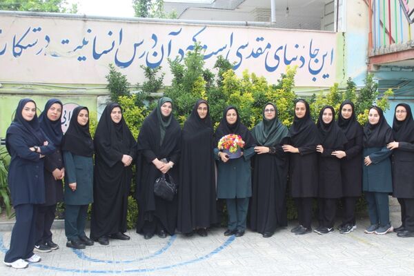 بزرگداشت مقام معلمان در مدارس گلوگاه 