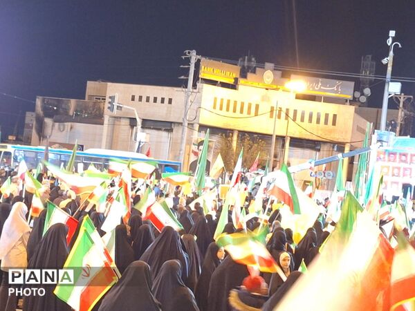 تجمع بزرگ مردم غیور مرودشتی در خیابان‌ها