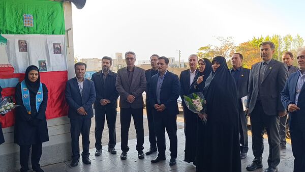 بازدید مدیرکل امور شاهد وزارت آموزش و پرورش از دبیرستان شاهد زینبه