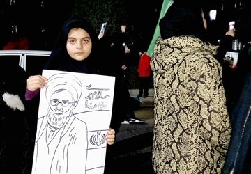 راهپیمایی شبانه مردم غیور ایران؛ تجدید عهد با خون شهید و فریاد انتقام