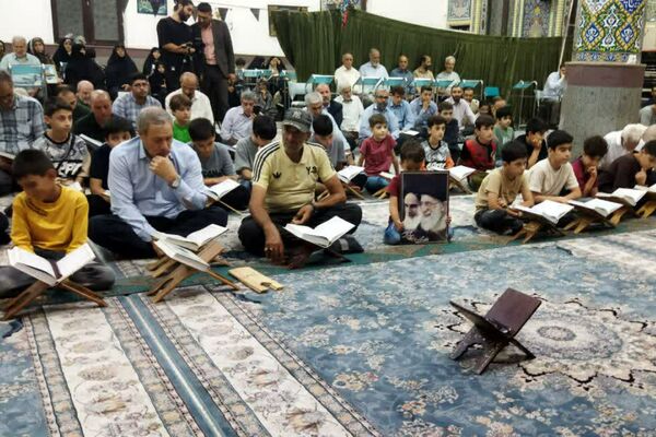 محفل انس با قرآن به‌مناسبت هفته وحدت در مسجد صاحب الزمان(عج) شهرک وحدت شهرستان فردیس