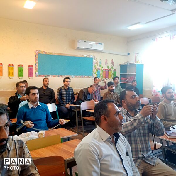 آموزش مربیان پیشتاز در جهرم