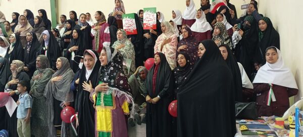 راهپیمایی باشکوه ۲۲ بهمن در فین؛ جلوه‌ای از حضور پرشور مردم