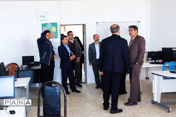 بازدید مسئولین کردستان از مراکز آموزشی آسیب دیده حملات رژیم صهیونی- آمریکایی