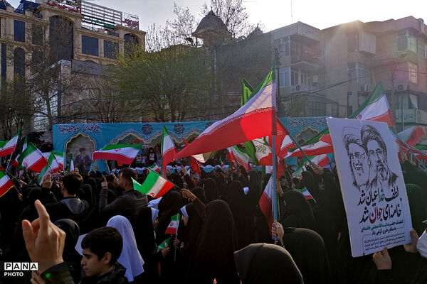 تجمع بزرگ هم‌عهدی‌ نوجوانان با رهبری معظم انقلاب اسلامی