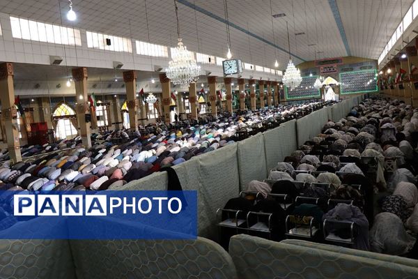 حضور پرشور مردم پاکدشت در نماز عید فطر