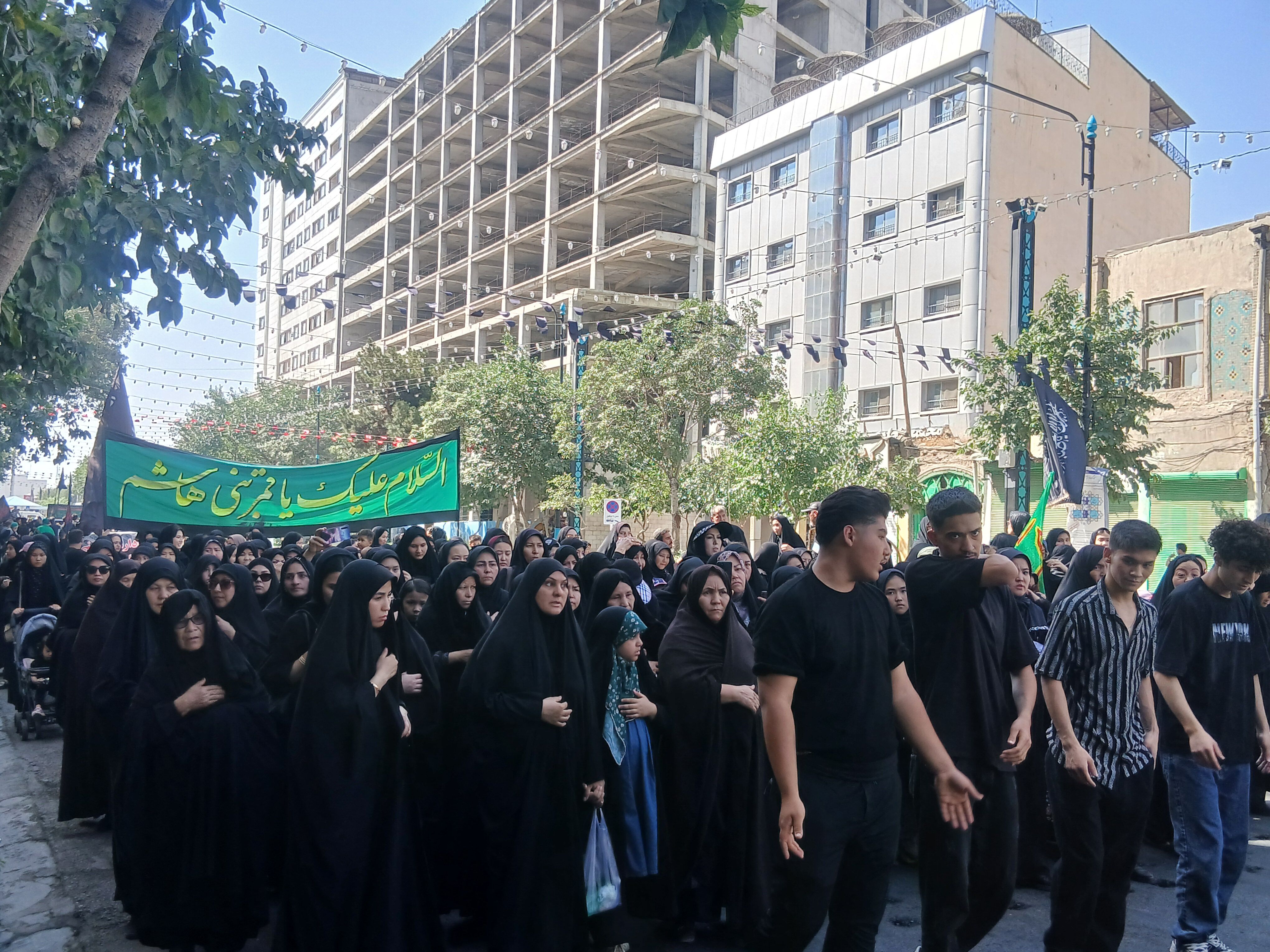 حال و هوای مشهدالرضا در روز عاشورای حسینی