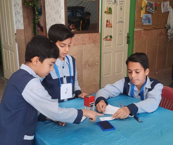 برگزاری انتخابات شورای دانش‌آموزی در مدرسه جیحون خاتم