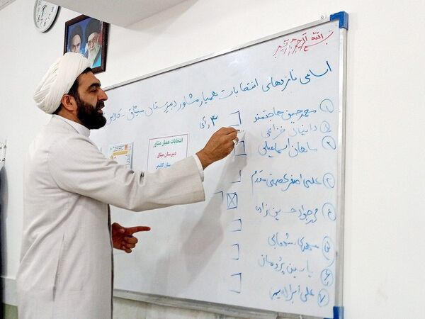 انتخابات همیار مشاور دبیرستان میثاق 