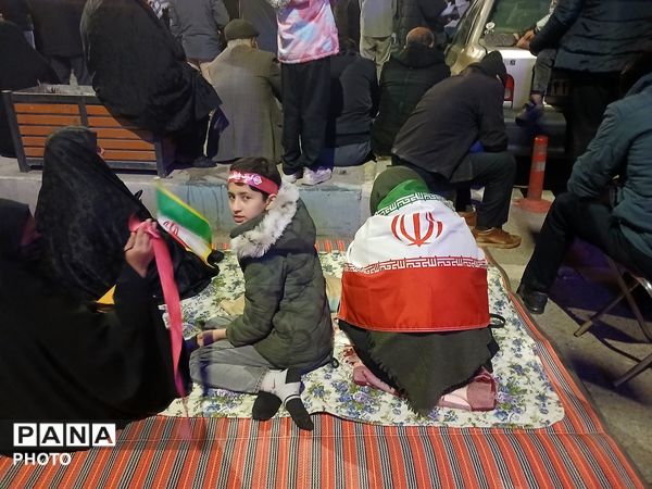 حضور پر شور و حماسی مردم نیشابور در هشتمین روز از شهادت امام شهید خامنه ای