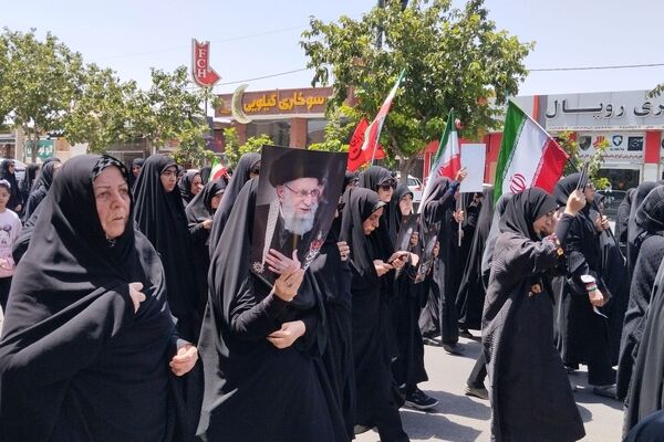 مراسم تشییع نمادین رهبر شهید انقلاب در دلیجان 
