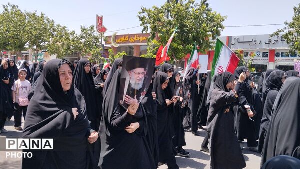 مراسم تشییع نمادین رهبر شهید انقلاب در دلیجان 