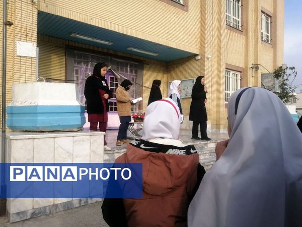 گرامیداشت هفته فرهنگ و هنر در دبستان تکتم کاشمر