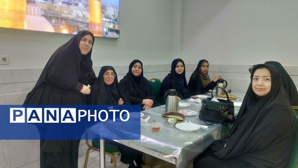 اردوی معنوی دانش آموزان دبیرستان شاهد تکتم در حرم مطهر رضوی