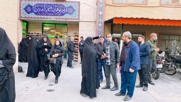 شکوه حضور فرهنگیان مناطق تهران در تشییع شهید گمنام