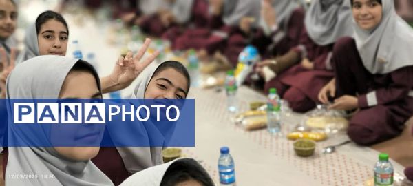 برپایی ضیافت افطاری در دبستان نورالهدی