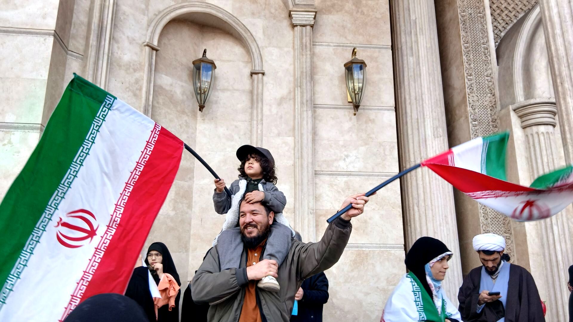 ۲۲ بهمن؛ خیابان‌ها صحنه تجدید بیعت ملت با آرمان‌های انقلاب