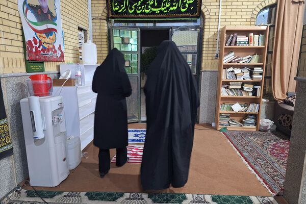 راه را باز نمایید...محرم آمد