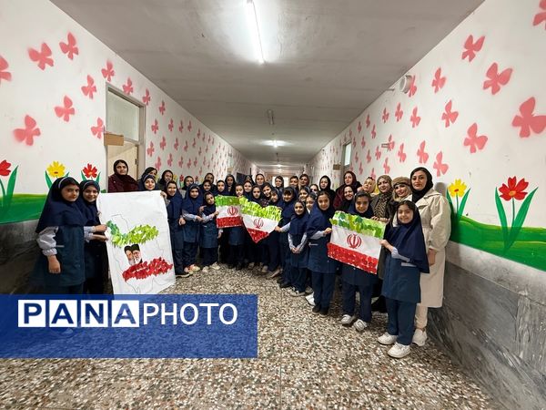 رویداد مادر دختری با محوریت پرچم ایران در مدرسه المهدی ناحیه 2 کرج 