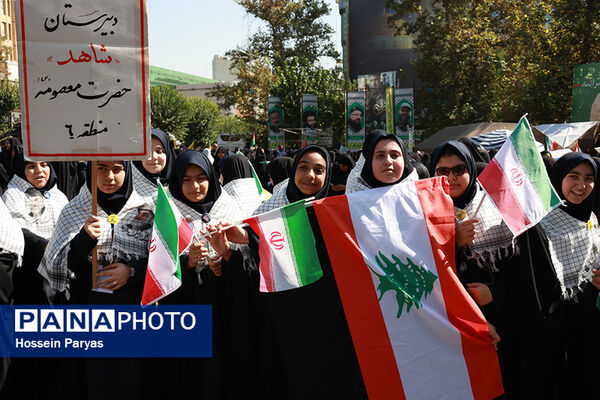 آیین ادای احترام به مقام شامخ شهیدان مقاومت و شهید سید حسن نصرالله