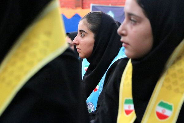 بهارستان دو صحنه همفکری، همدلی و همکاری پیشتازان در همایش یاوران انقلاب