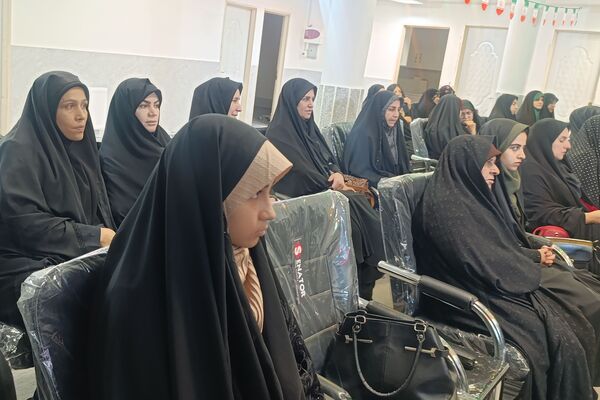 جلسه هم اندیشی راهکارهای جذب دانش آموزان به نماز