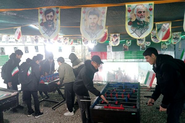 حضور پرشور دانش آموزان ناحیه دو شهرری در برنامه‌های متنوع دهه فجر و جشن انقلاب