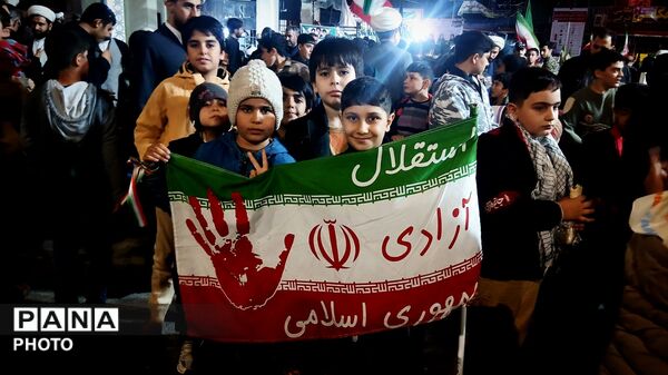 نمایش اقتدار جانفدایان بناب؛ رژه باشکوه بسیجیان با شعار «تا پای جان برای ایران»