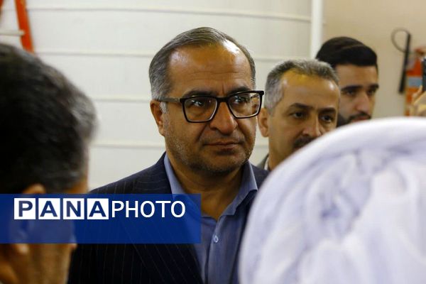 افتتاح پروژه‌های اقتصادی فیروزکوه توسط فرماندار