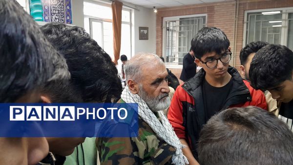 برگزاری جلسه درس آمادگی دفاعی نهم در مدرسه ابوریحان بیرونی شیفت صبح نیشابور