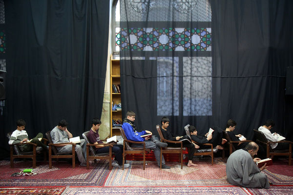 اعتکاف خادمان نوجوان حرم حضرت معصومه(س)