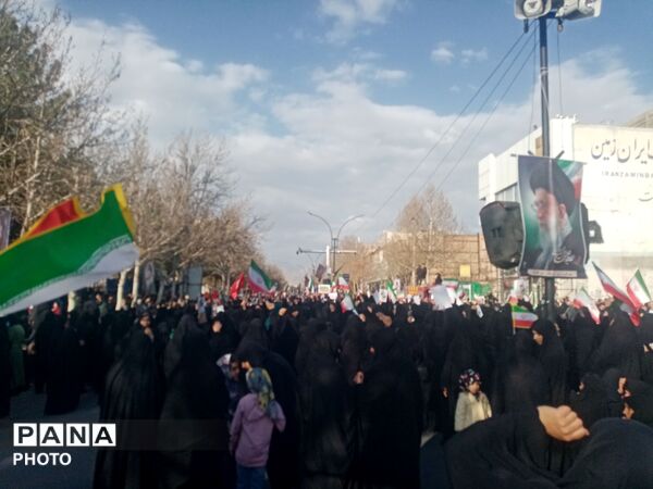 بیعت مردم ولایت مدار کاشمر با سومین رهبر انقلاب اسلامی 