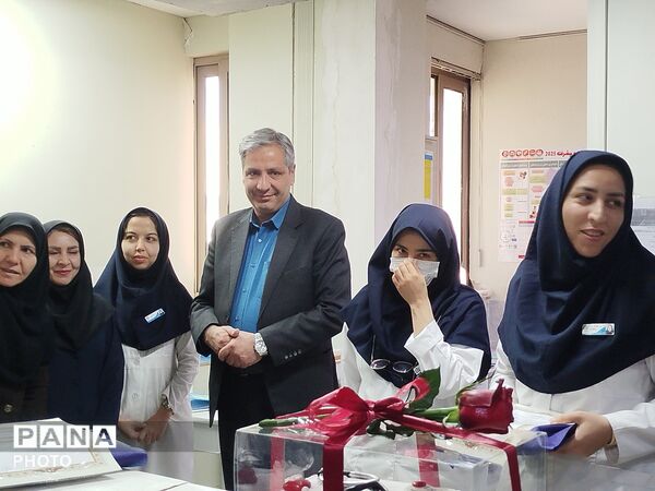 حضور مسئولان محلی در بیمارستان حضرت ابوالفضل(ع) کاشمر به مناسبت روز پرستار 