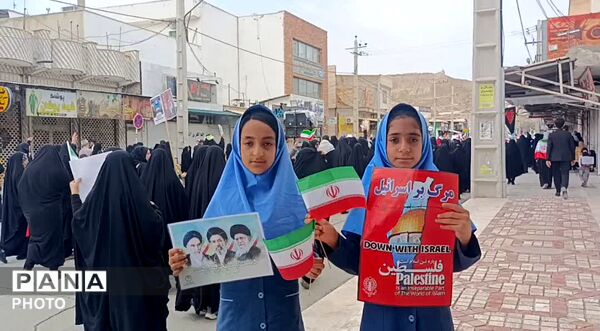  کودکان و دانش‌آموزان لارستانی در راهپیمایی روز قدس