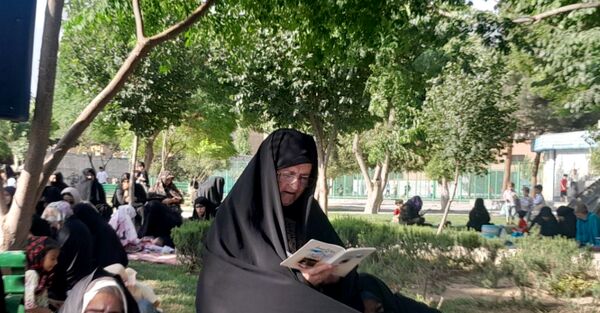  مراسم ختم دعای عرفه کنار مزار شهدای گمنام نسیم شهر 