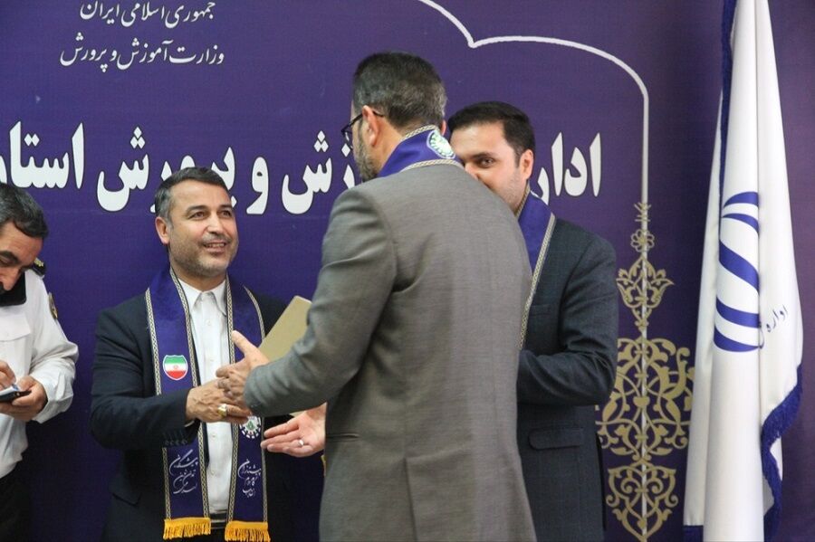 دیدار مدیرکل آموزش و پرورش خراسان شمالی با همکاران سازمان دانش‌آموزی استان و روسای سازمان دانش‌آموزی شهرستان ها