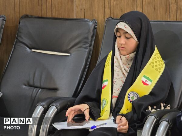 نشست خبری خبرنگاران پانا با مدیر و معاونان آموزش و پرورش بهاباد