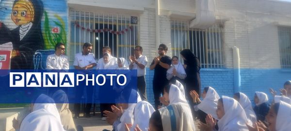 تجلیل  از پرستاران در دبستان سمیه 