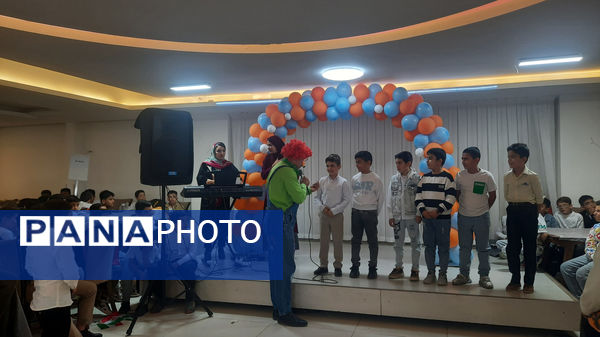 جشن روز دانش‌آموز در مدرسه معلم آشخانه 