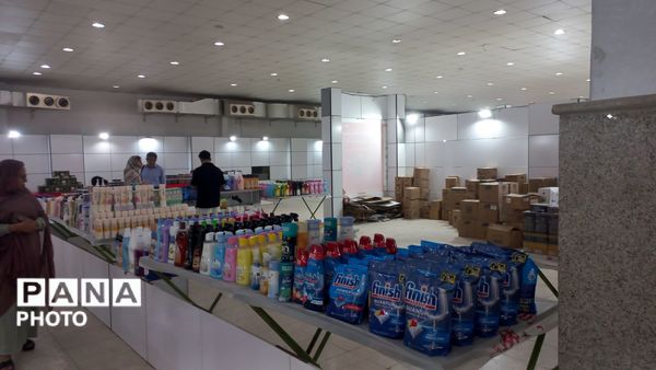 اولین نمایشگاه عرضه مستقیم کالا و محصولات غذایی و کالاهای ملوانی و وارداتی بندرعباس