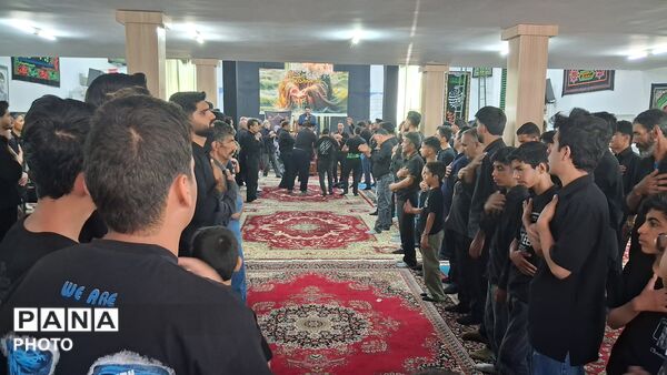 حضور نماینده شهرستان های بیرجند، درمیان و خوسف در مجلس شورای اسلامی در عزاداری  روستای حسن آباد