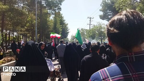 عاشقان حسینی ( ع) به یاد پیاده روی اربعین در نیشابور پیاده روی کردند-۲