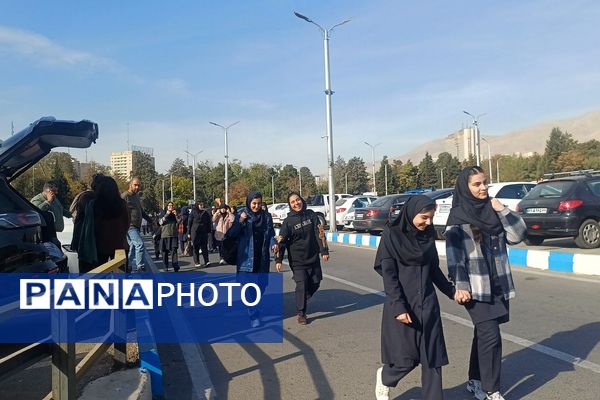 حضور دانش‌آموزان دبیرستان قلم چی ناحیه دو شهرری در نمایشگاه نانو فناوری