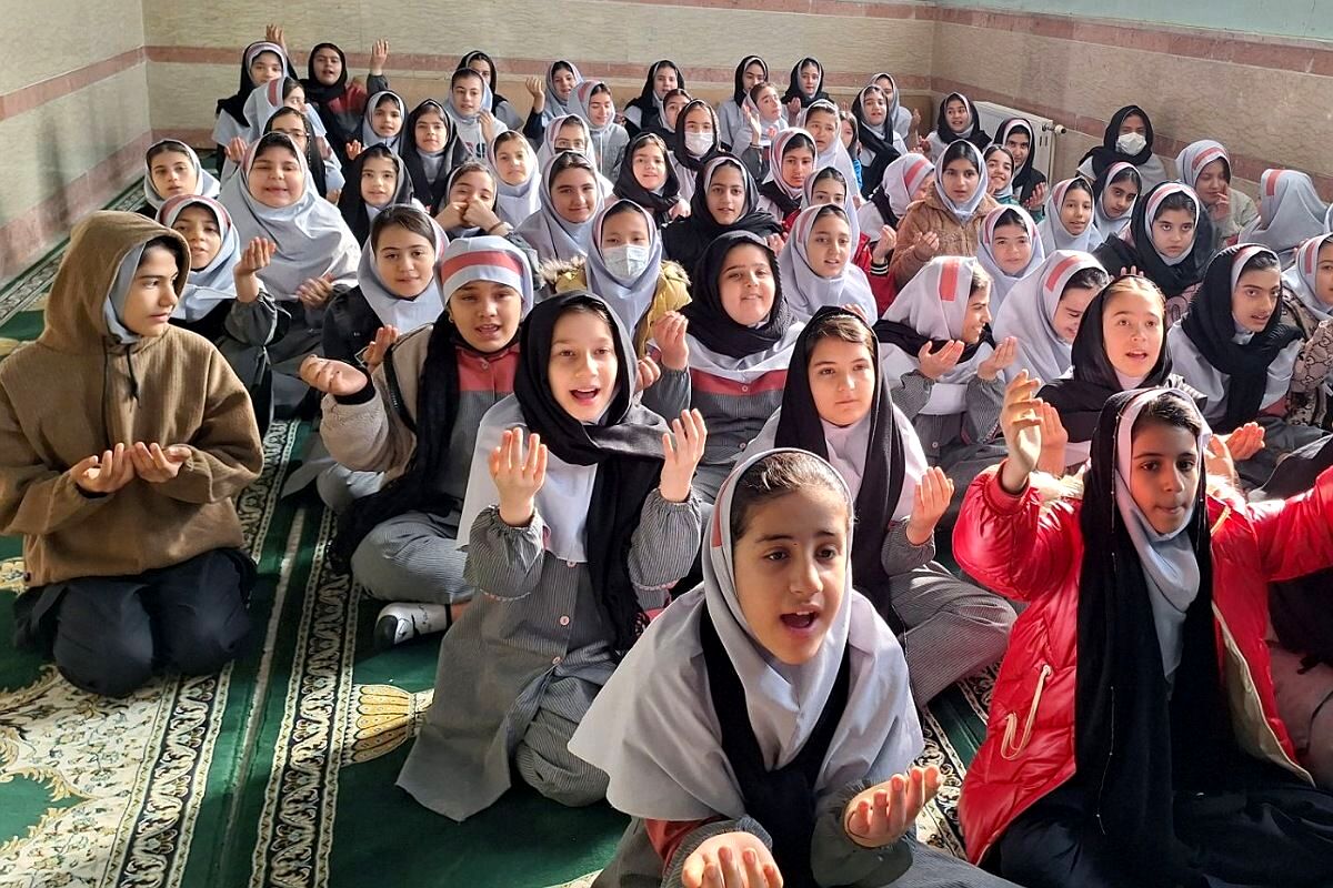 عزاداری حضرت فاطمه الزهرا(س) در مدارس جانبازان کربلا و ایران تایر اسلامشهر